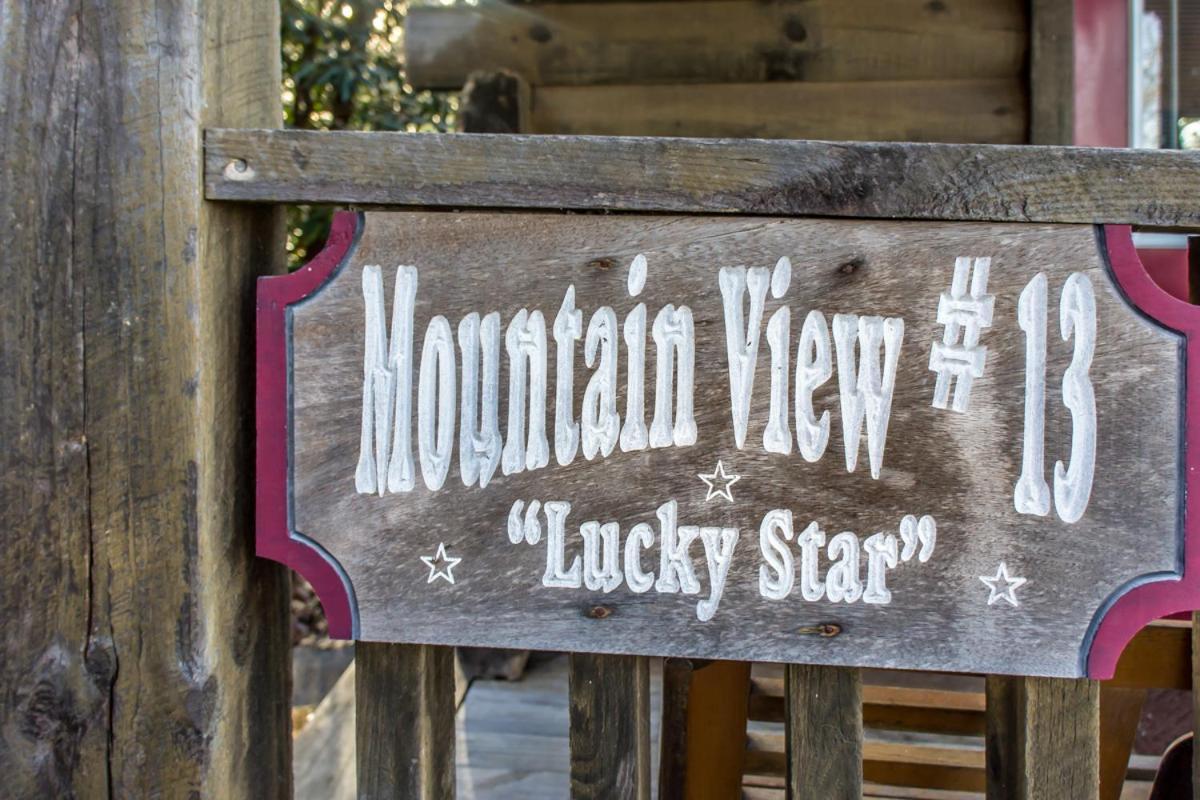 Lucky Star Pigeon Forge Exterior photo